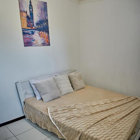 Vacation Home Lubov Kamjanets-Podilsky Buitenkant foto