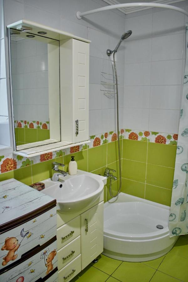 Vacation Home Lubov Kamjanets-Podilsky Buitenkant foto